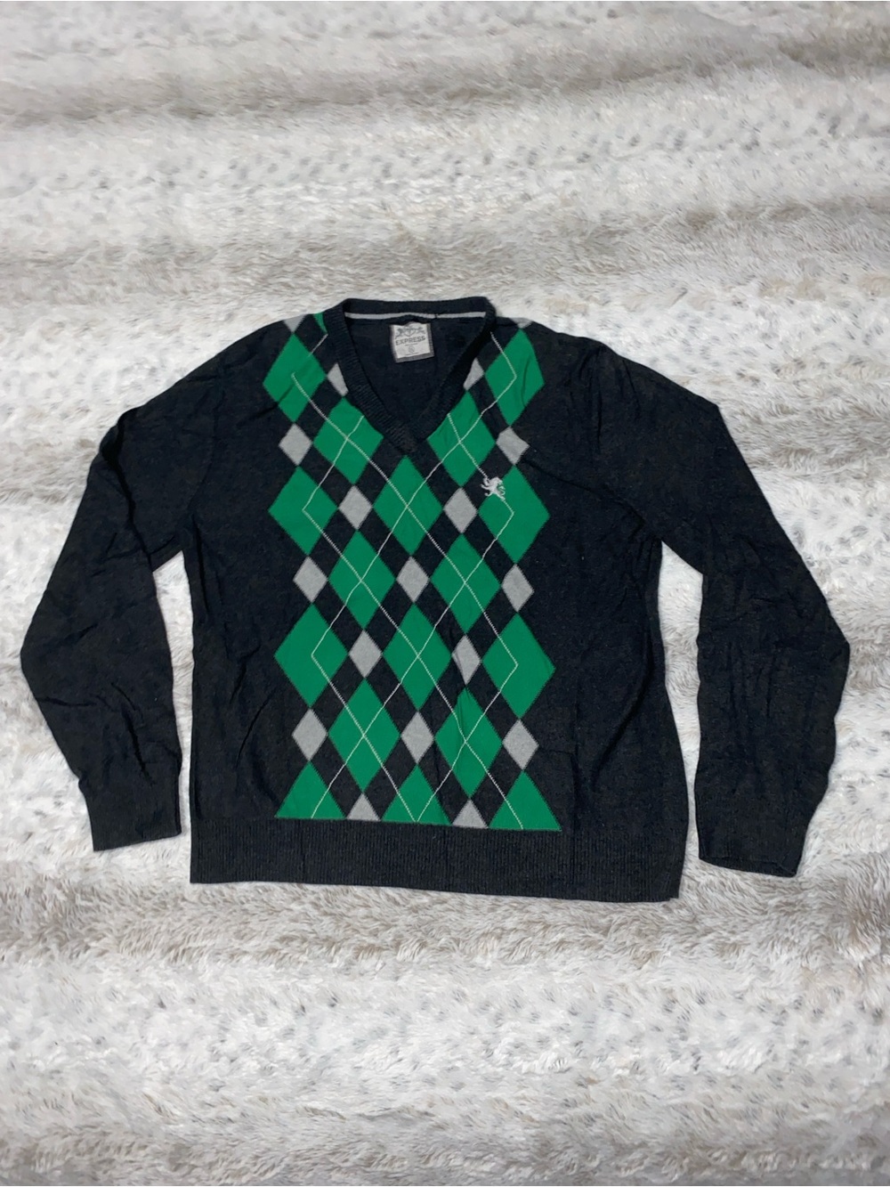 Express Men’s V-Neck Argyle Sweater in Black and Green